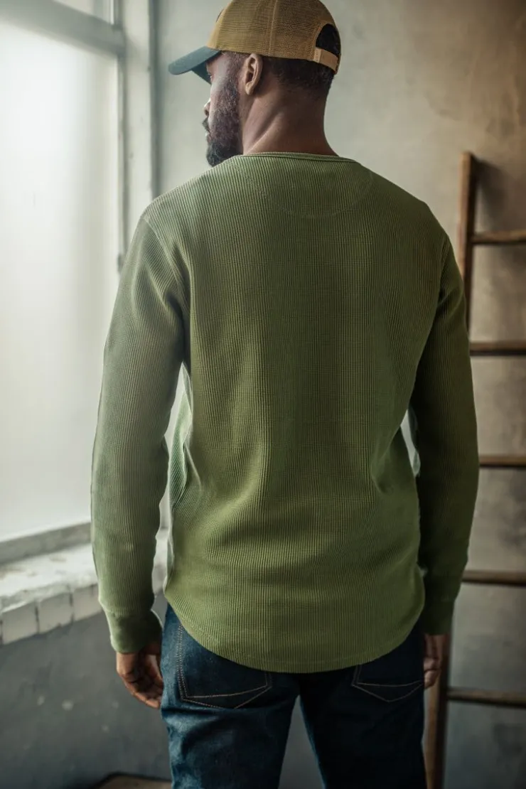 &SONS Glen Pocket Waffle Crew Surplus Green>Men Tops