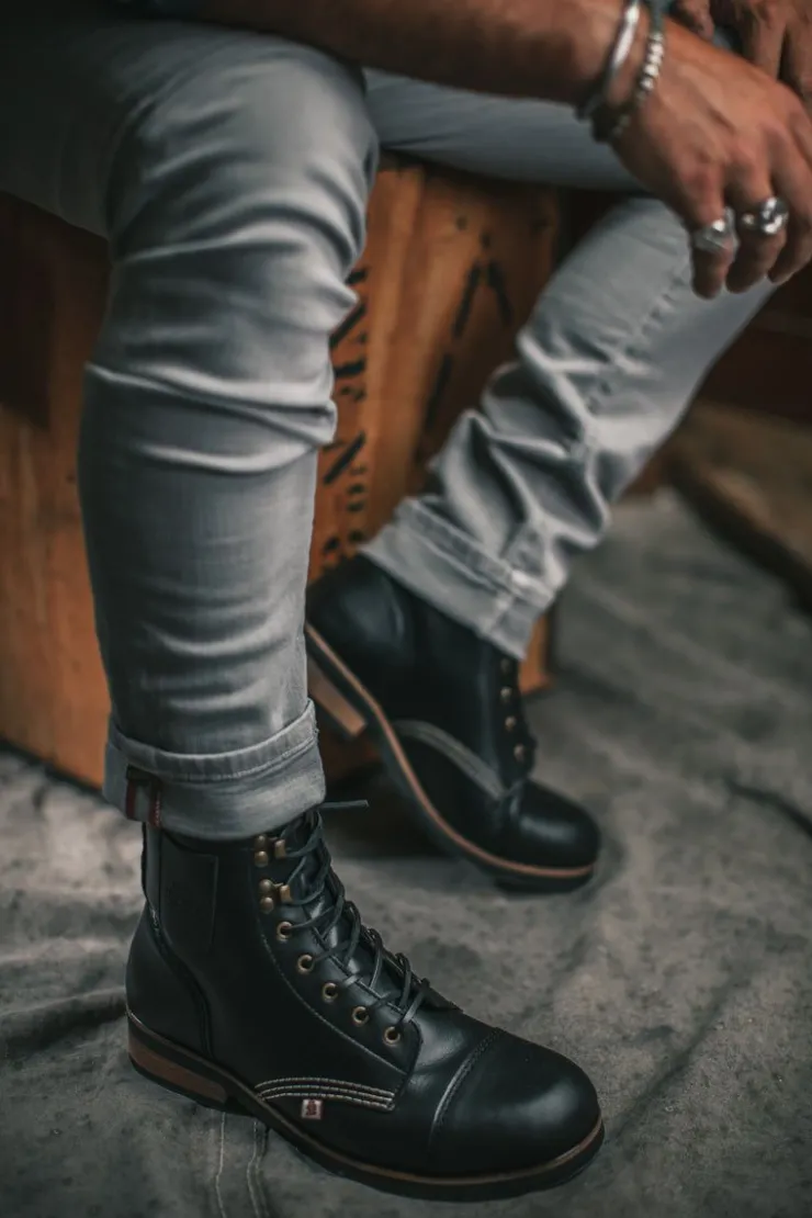 &SONS The Drover Boot Black>Men Leather Goods